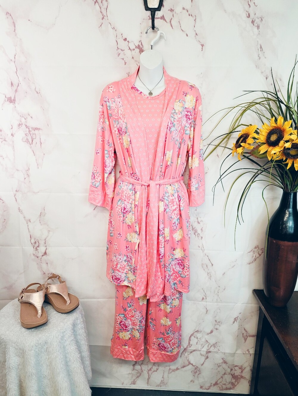 Flora Nikrooz Pink Floral Pajama Set Size Small Soft Stretch Lounge Sleepwear - Picture 2 of 8